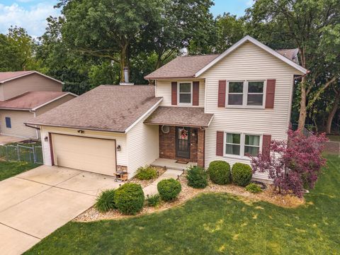 Photo of 23 Palm Court, Bloomington, IL 61701 (MLS # 12641238)