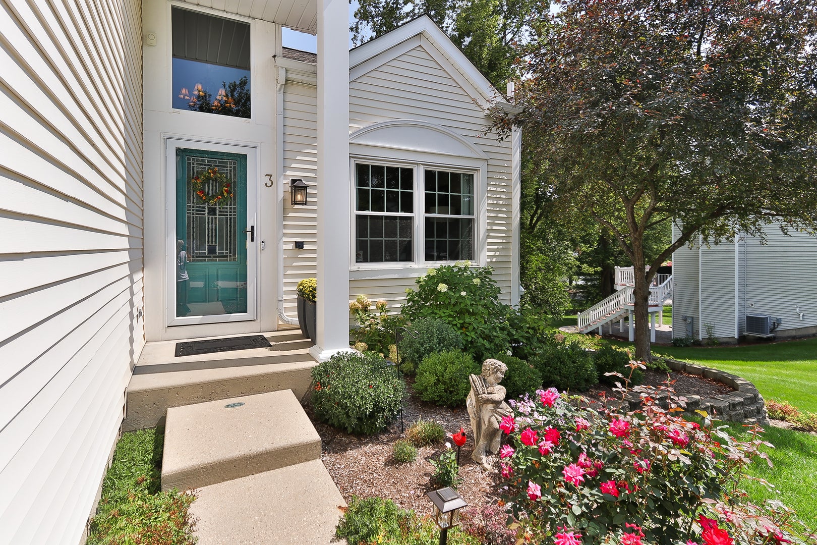 3 Falcon Ridge Court