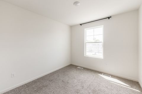 Tiny photo for 2016 Yellowstone Boulevard, Mundelein, IL 60060 (MLS # 12471277)