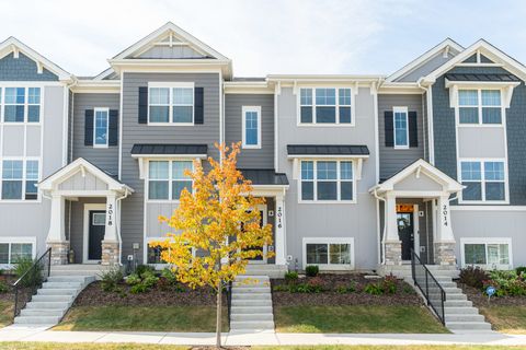 Photo of 2016 Yellowstone Boulevard, Mundelein, IL 60060 (MLS # 12471277)