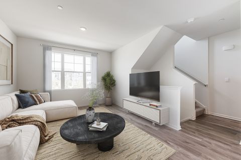 Tiny photo for 2016 Yellowstone Boulevard, Mundelein, IL 60060 (MLS # 12471277)