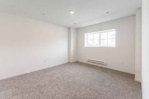 Tiny photo for 2016 Yellowstone Boulevard, Mundelein, IL 60060 (MLS # 12471277)