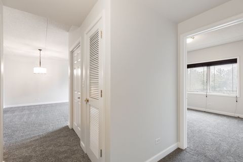 Tiny photo for 77 N Wolf Road #206, Northlake, IL 60164 (MLS # 12488146)