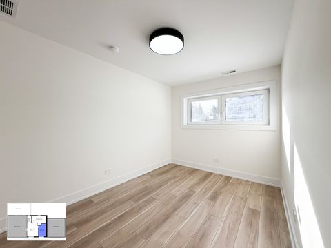 Tiny photo for 703 N Gibbons Avenue, Arlington Heights, IL 60004 (MLS # 12526963)