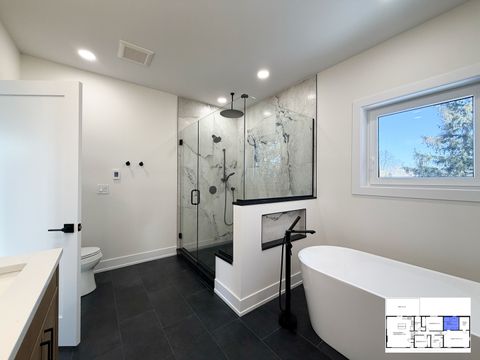 Tiny photo for 703 N Gibbons Avenue, Arlington Heights, IL 60004 (MLS # 12526963)