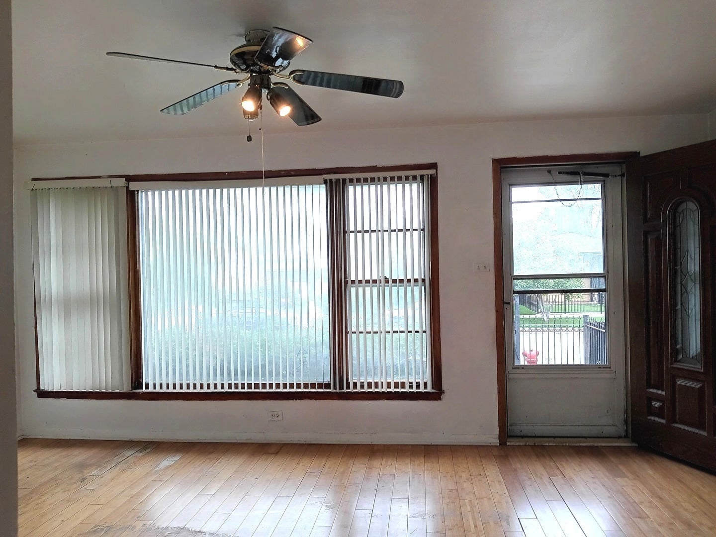 2133 W 49th Place