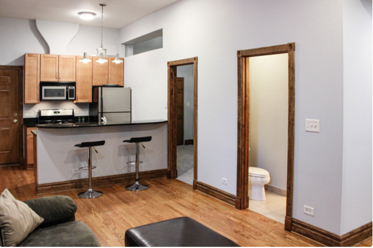 1451 N Artesian Avenue 1