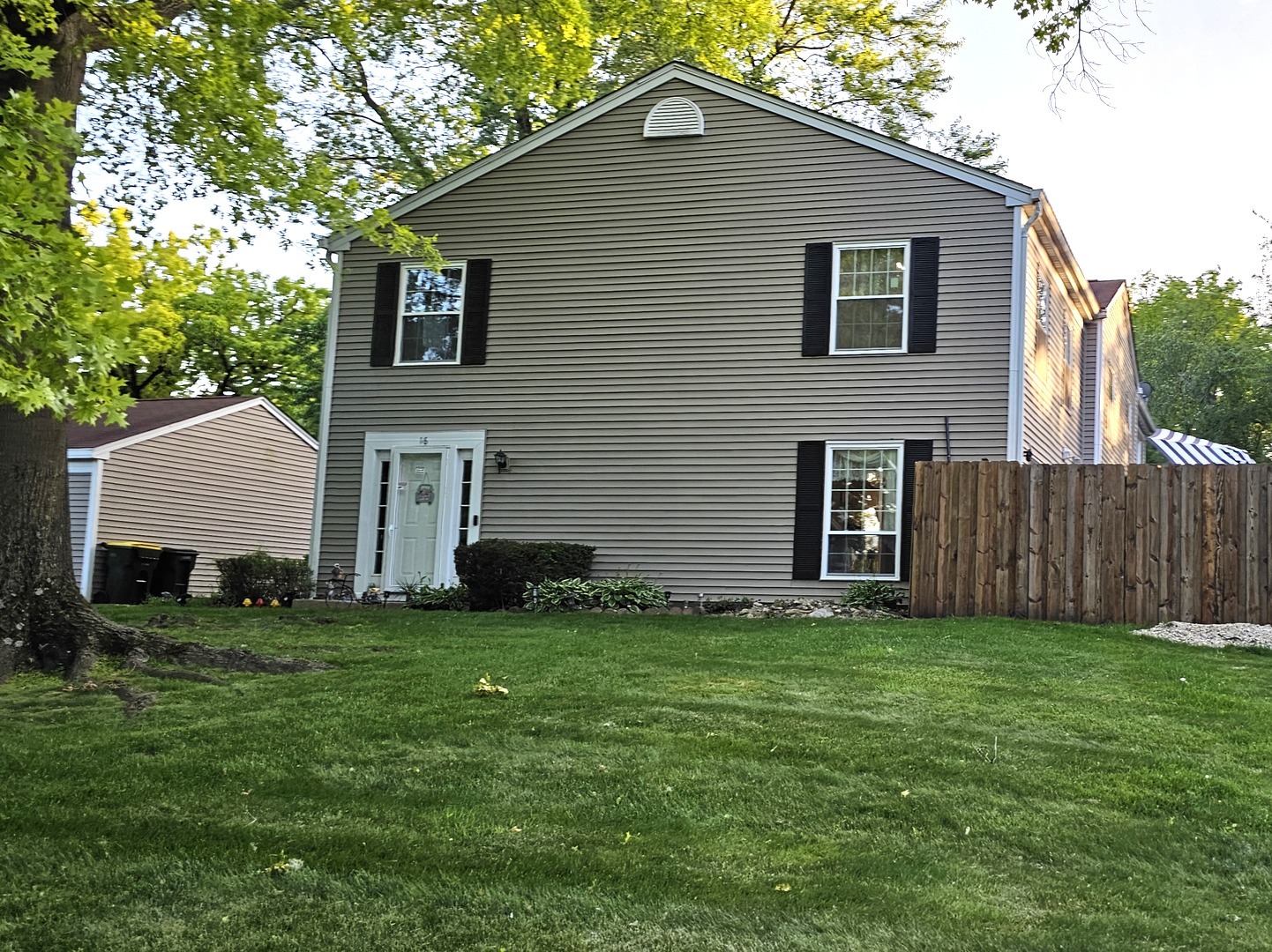 16 Forest Lane