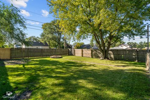 Tiny photo for 601 Cayuga Street, Joliet, IL 60432 (MLS # 12467459)