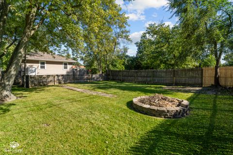 Tiny photo for 601 Cayuga Street, Joliet, IL 60432 (MLS # 12467459)