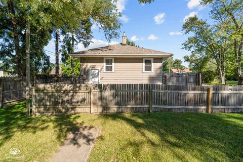 Tiny photo for 601 Cayuga Street, Joliet, IL 60432 (MLS # 12467459)