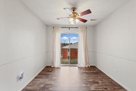 Tiny photo for 1004 E Harding Drive #303, Urbana, IL 61801 (MLS # 12523209)