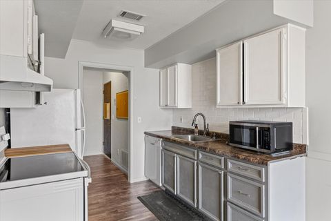 Tiny photo for 1004 E Harding Drive #303, Urbana, IL 61801 (MLS # 12523209)