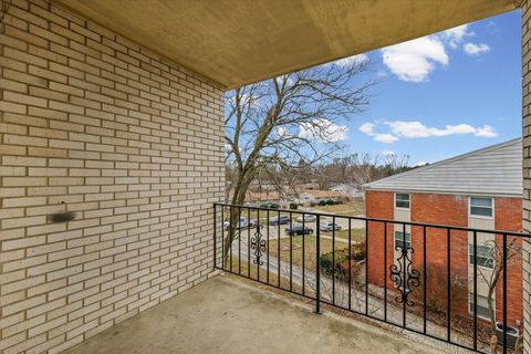 Tiny photo for 1004 E Harding Drive #303, Urbana, IL 61801 (MLS # 12523209)
