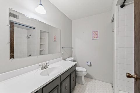 Tiny photo for 1004 E Harding Drive #303, Urbana, IL 61801 (MLS # 12523209)