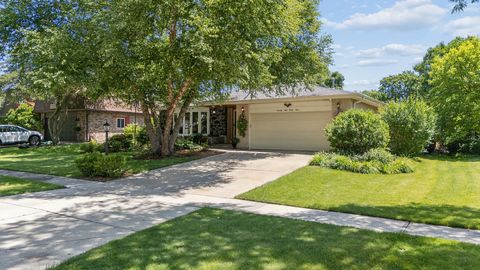 Photo of 7933 Glen Lane, Darien, IL 60561 (MLS # 12685913)
