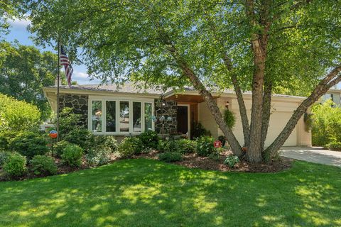 Tiny photo for 7933 Glen Lane, Darien, IL 60561 (MLS # 12685913)