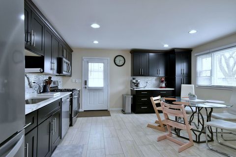 Tiny photo for 492 Bernice Court, Wheeling, IL 60090 (MLS # 12453761)