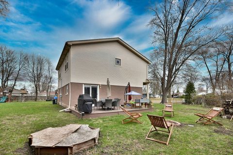 Tiny photo for 492 Bernice Court, Wheeling, IL 60090 (MLS # 12453761)