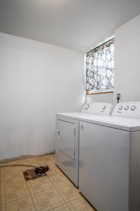 Tiny photo for 817 16th Street, Bettendorf, IA 52722 (MLS # 12611186)