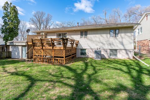 Tiny photo for 817 16th Street, Bettendorf, IA 52722 (MLS # 12611186)