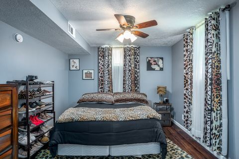 Tiny photo for 817 16th Street, Bettendorf, IA 52722 (MLS # 12611186)