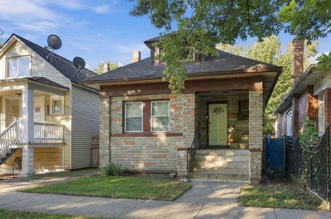 Photo of 8020 S Muskegon Avenue, Chicago, IL 60617 (MLS # 12771736)