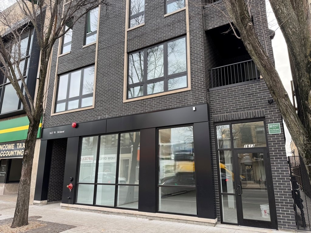 1613 W Belmont Avenue