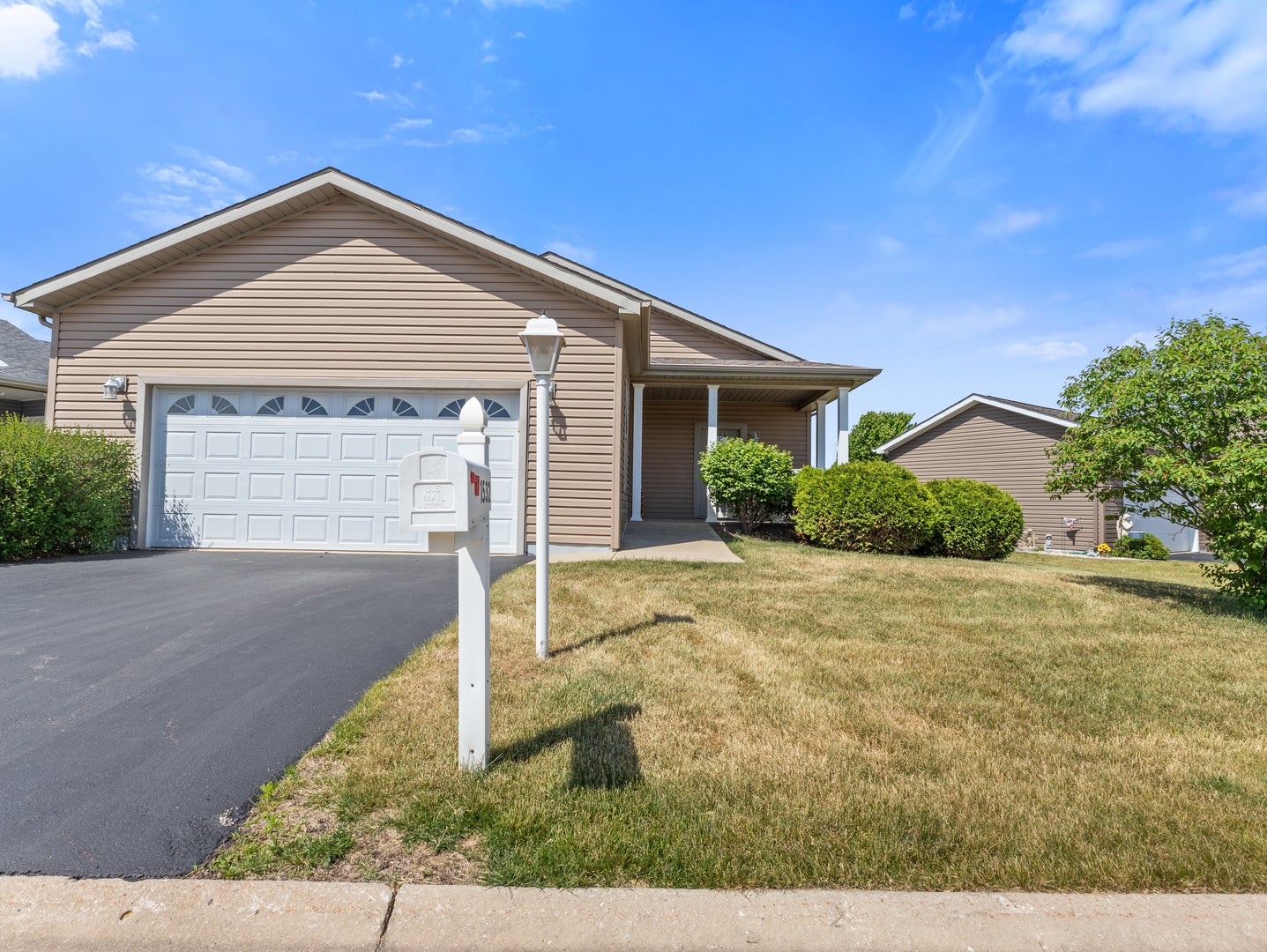 1532 Meadow View Lane