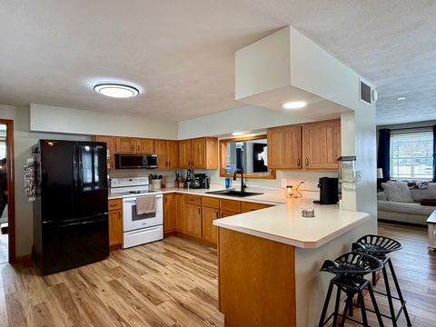 Tiny photo for 804 S Victor Street, Christopher, IL 62822 (MLS # 12558537)