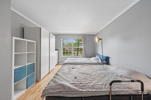 Tiny photo for 445 Le Parc Circle, Buffalo Grove, IL 60089 (MLS # 12640722)