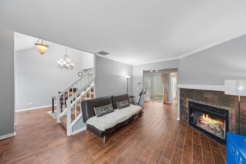 Tiny photo for 445 Le Parc Circle, Buffalo Grove, IL 60089 (MLS # 12640722)