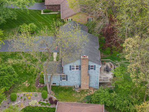 Tiny photo for 635 Oakview Drive, Algonquin, IL 60102 (MLS # 12649214)