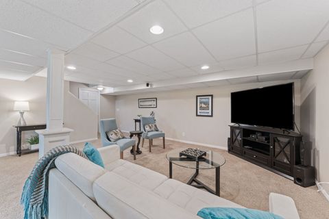 Tiny photo for 635 Oakview Drive, Algonquin, IL 60102 (MLS # 12649214)