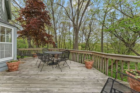 Tiny photo for 635 Oakview Drive, Algonquin, IL 60102 (MLS # 12649214)