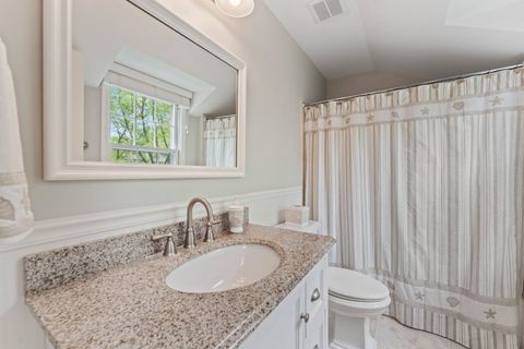 Tiny photo for 635 Oakview Drive, Algonquin, IL 60102 (MLS # 12649214)