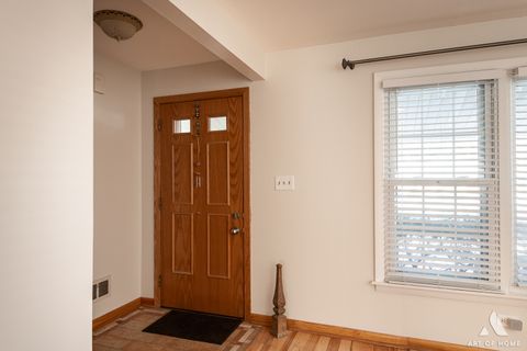 Tiny photo for 621 Clearmont Drive, Elk Grove Village, IL 60007 (MLS # 12555789)