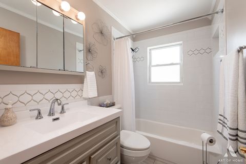 Tiny photo for 621 Clearmont Drive, Elk Grove Village, IL 60007 (MLS # 12555789)