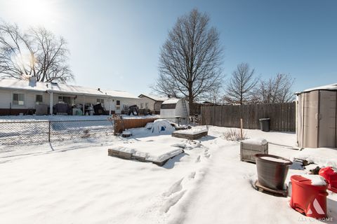 Tiny photo for 621 Clearmont Drive, Elk Grove Village, IL 60007 (MLS # 12555789)