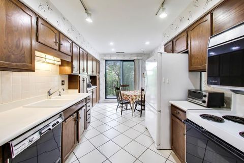 Tiny photo for 9558 Gross Point Road #A605, Skokie, IL 60076 (MLS # 12660219)