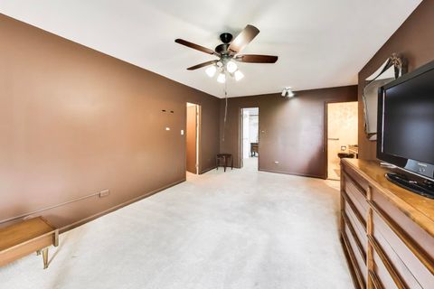Tiny photo for 9558 Gross Point Road #A605, Skokie, IL 60076 (MLS # 12660219)