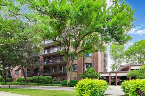 Photo of 9558 Gross Point Road #A605, Skokie, IL 60076 (MLS # 12660219)