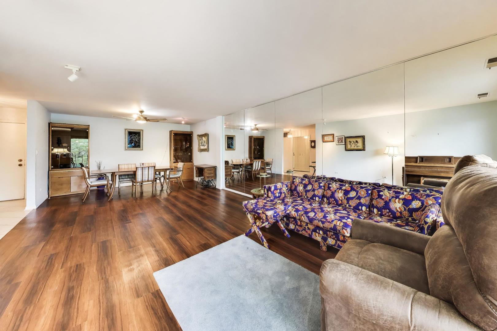 9558 Gross Point Road A605