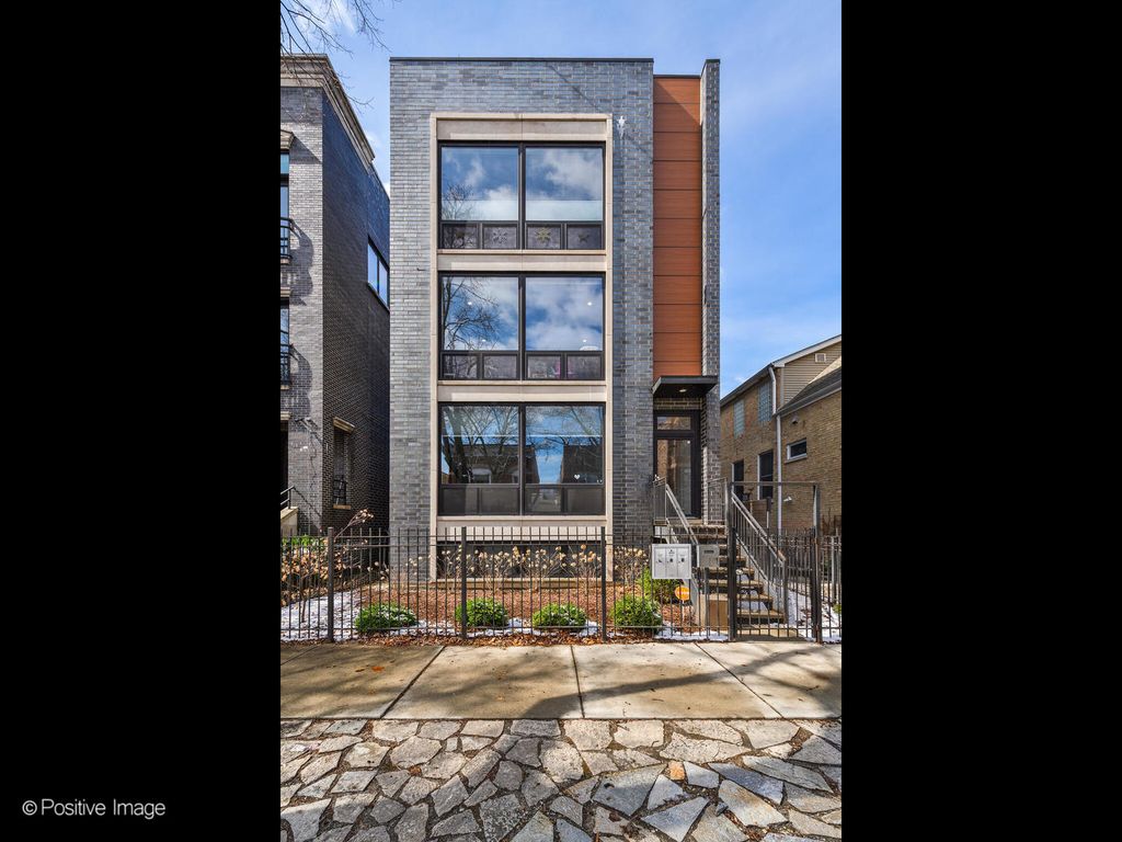 listing image 0