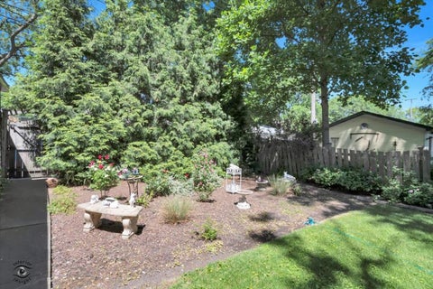 Tiny photo for 9608 S Longwood Drive, Chicago, IL 60643 (MLS # 12753366)