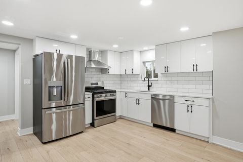 Tiny photo for 9442 S Octavia Avenue, Bridgeview, IL 60455 (MLS # 12625429)