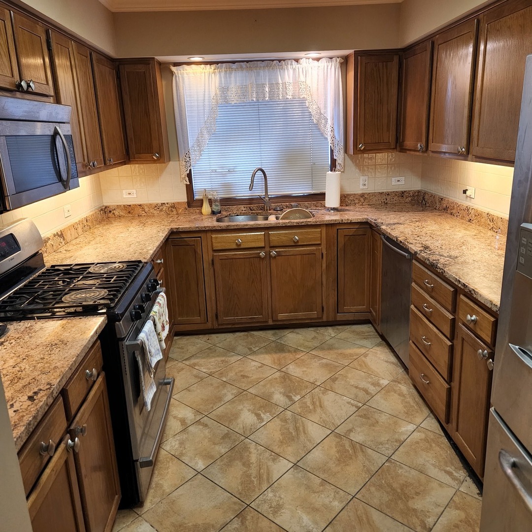 6441 W Warner Avenue 506