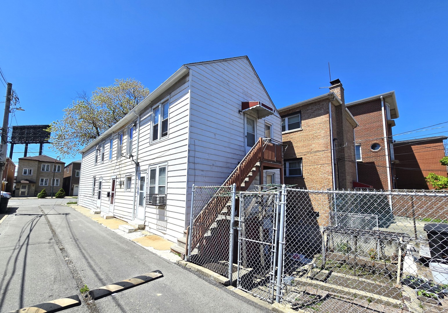 2631 S Shields Avenue