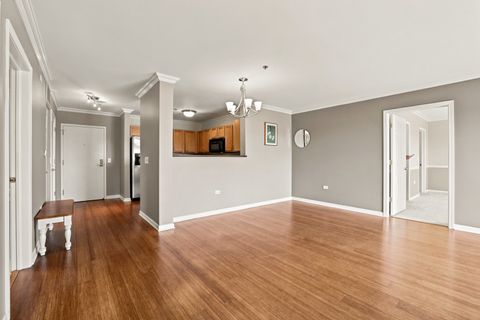 Tiny photo for 440 W Mahogany Court #603, Palatine, IL 60067 (MLS # 12685552)