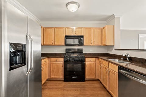 Tiny photo for 440 W Mahogany Court #603, Palatine, IL 60067 (MLS # 12685552)